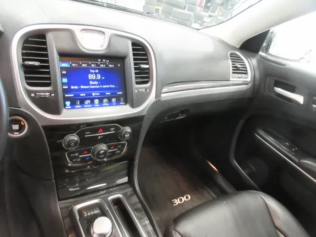 2017 CHRYSLER 300