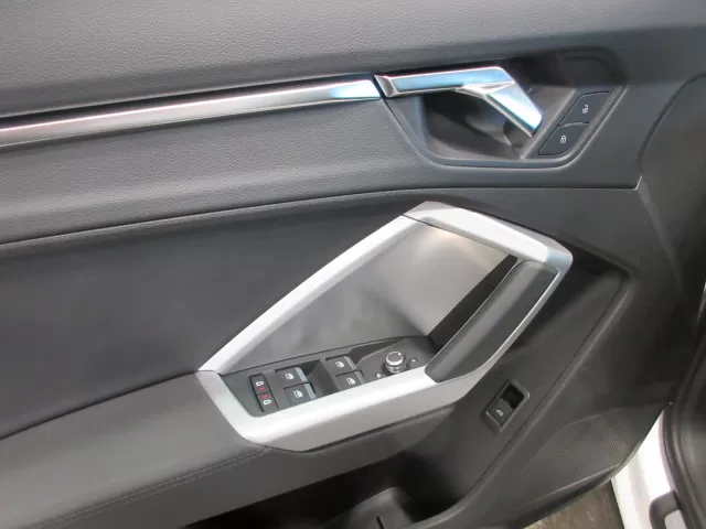 2021 AUDI Q3