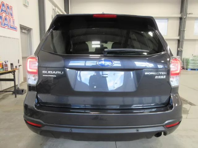 2017 SUBARU FORESTER