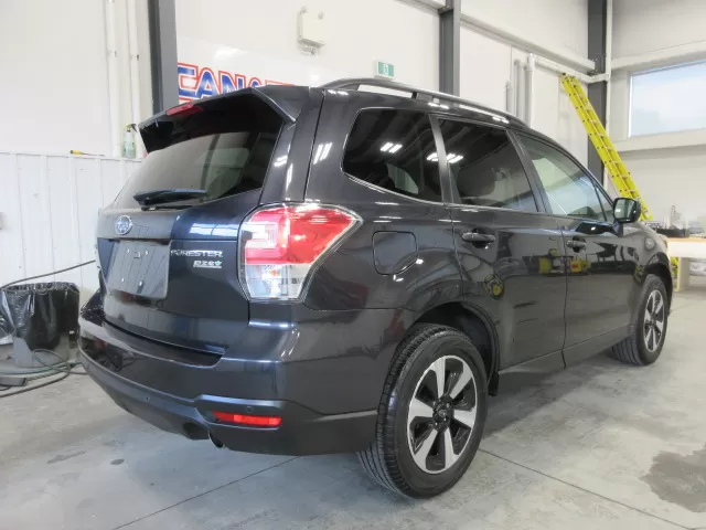 2017 SUBARU FORESTER