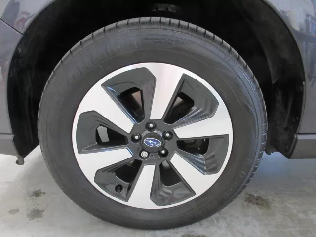 2017 SUBARU FORESTER