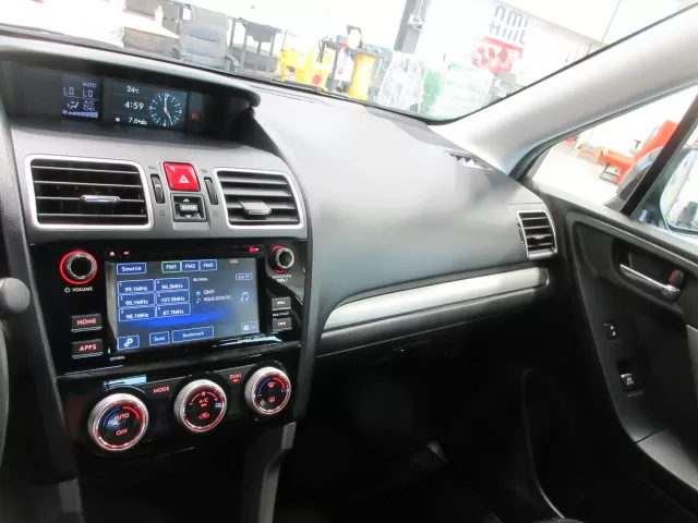 2017 SUBARU FORESTER