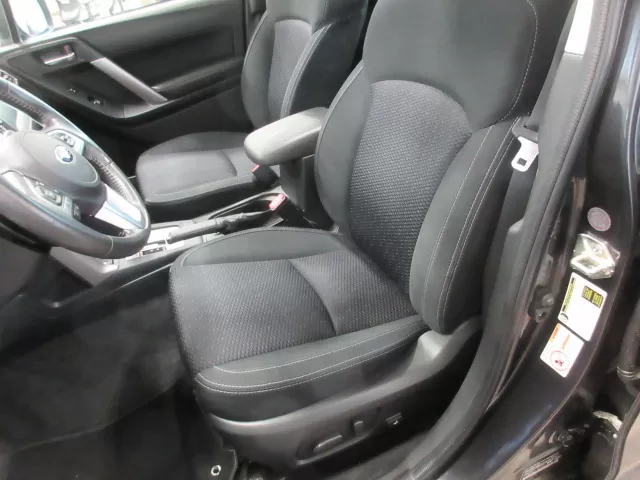 2017 SUBARU FORESTER