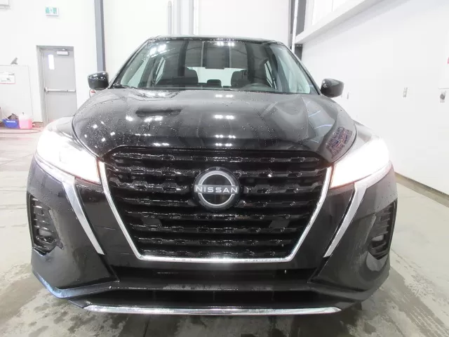 2023 NISSAN KICKS