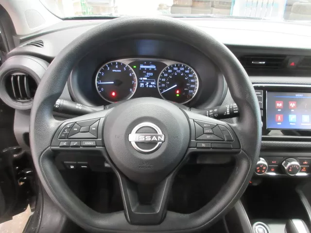 2023 NISSAN KICKS