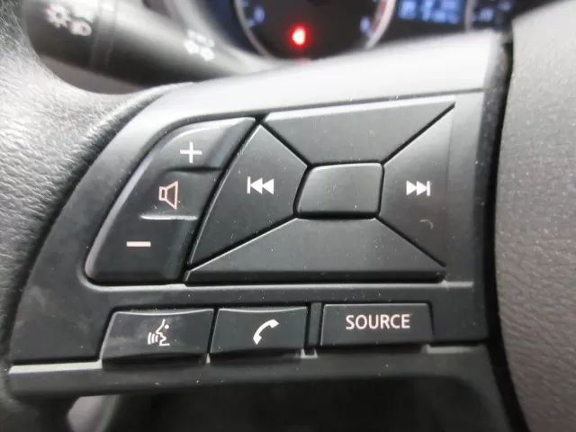 2023 NISSAN KICKS