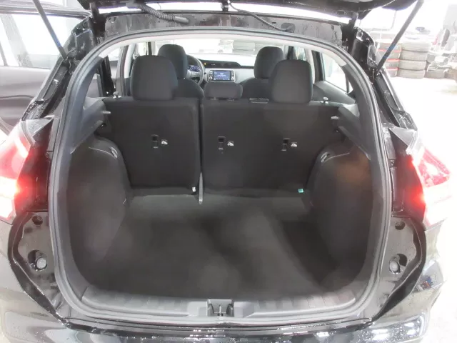 2023 NISSAN KICKS