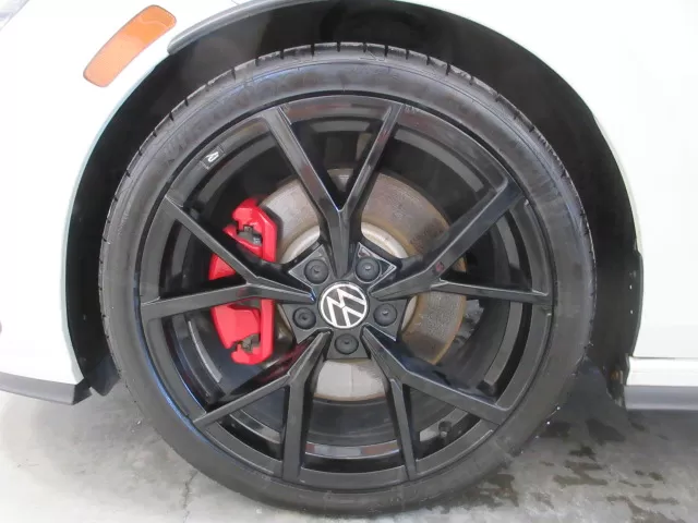 2024 VOLKSWAGEN GOLF GTI