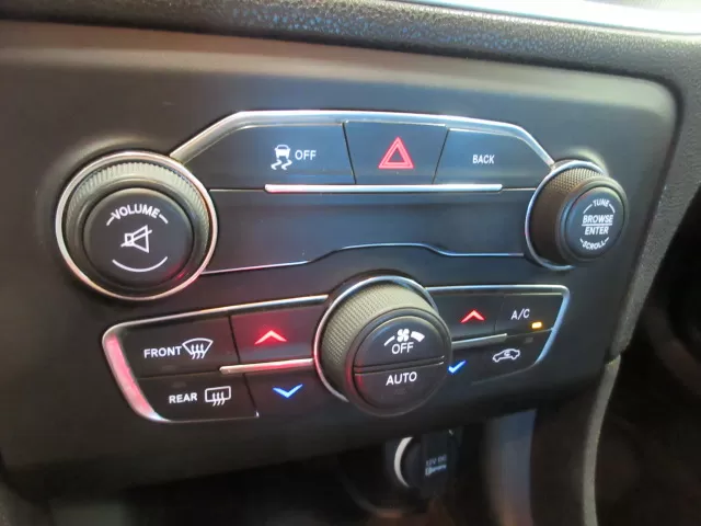 2015 DODGE CHARGER SXT