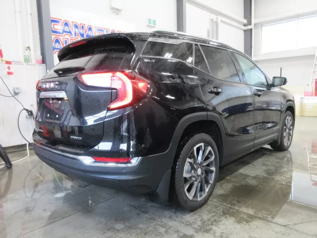 2022 GMC TERRAIN SLT