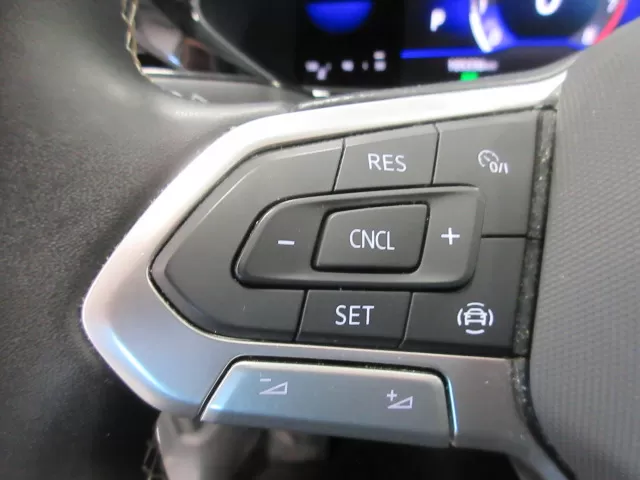 2023 VOLKSWAGEN TAOS