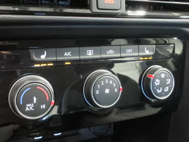 2023 VOLKSWAGEN TAOS