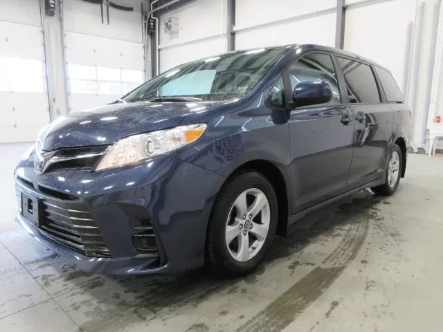 2019 TOYOTA SIENNA