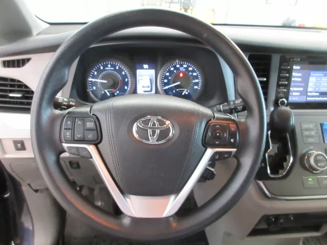 2019 TOYOTA SIENNA