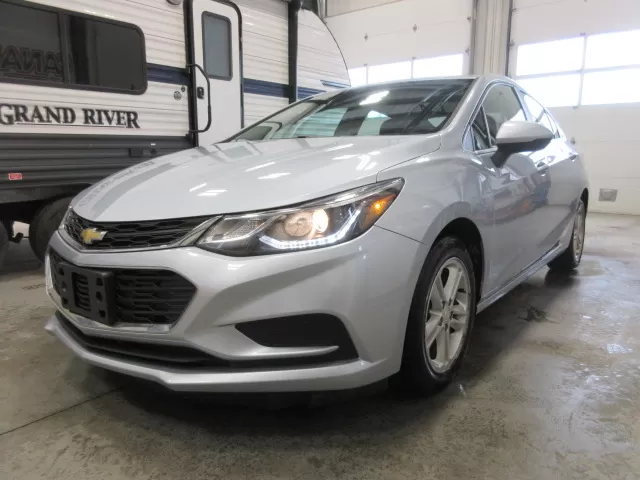 2017 CHEVROLET CRUZE LT