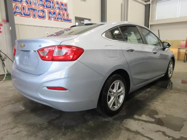 2017 CHEVROLET CRUZE LT