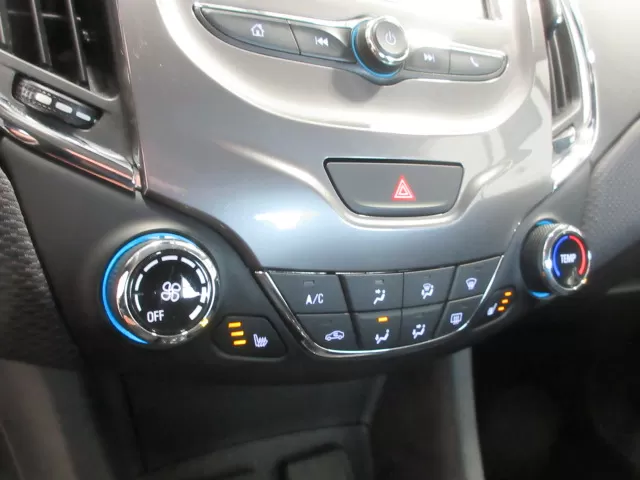 2017 CHEVROLET CRUZE LT