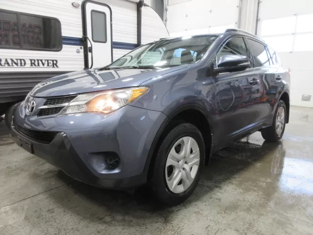 2013 TOYOTA RAV4 LE