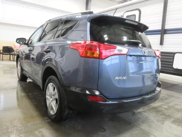 2013 TOYOTA RAV4 LE
