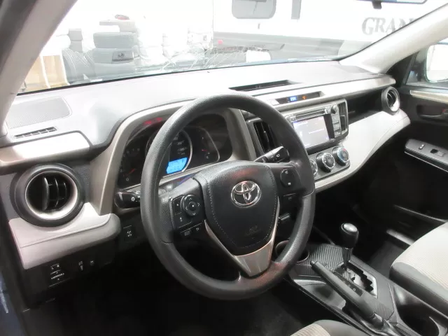2013 TOYOTA RAV4 LE