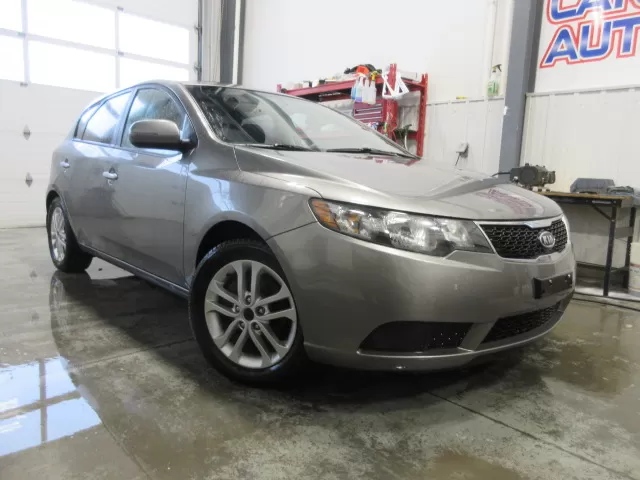 2012 KIA FORTE 5-DOOR