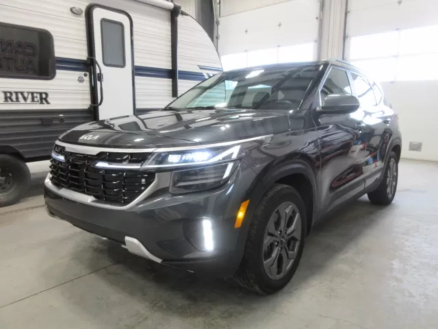 2024 KIA SELTOS EX