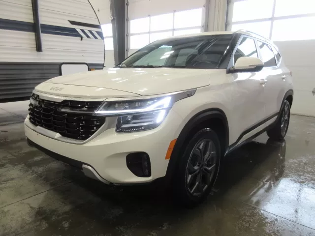 2024 KIA SELTOS EX
