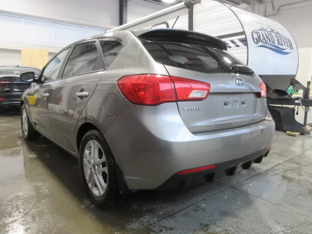2012 KIA FORTE 5-DOOR