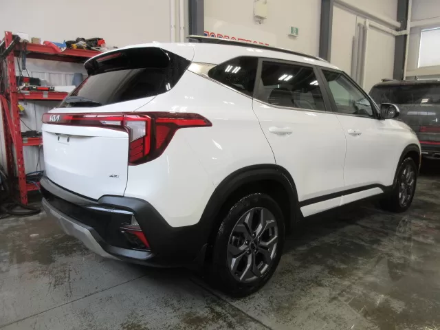 2024 KIA SELTOS EX AWD