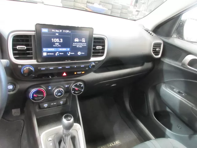 2024 HYUNDAI VENUE PREFERRED