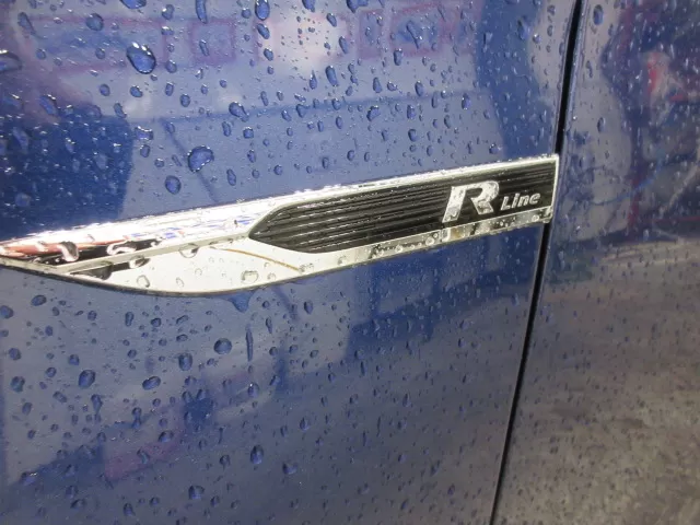 2017 VOLKSWAGEN PASSAT