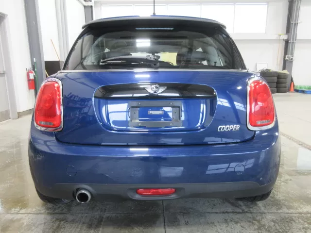 2017 MINI COOPER