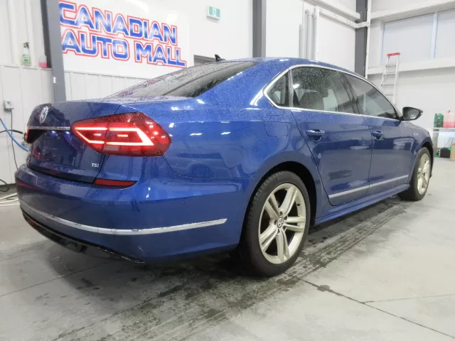 2017 VOLKSWAGEN PASSAT