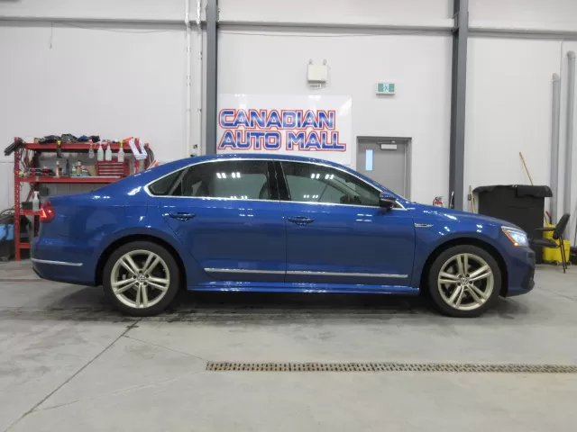2017 VOLKSWAGEN PASSAT