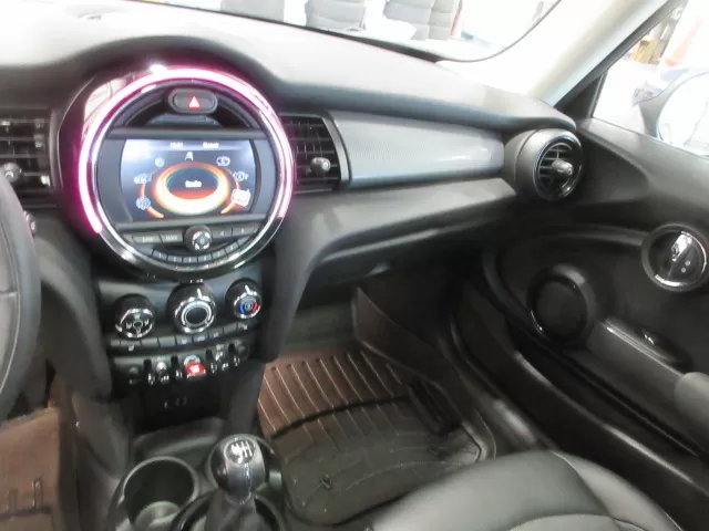 2017 MINI COOPER