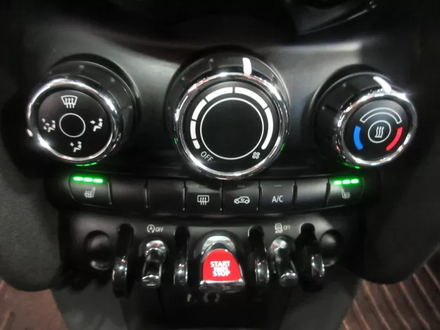 2017 MINI COOPER