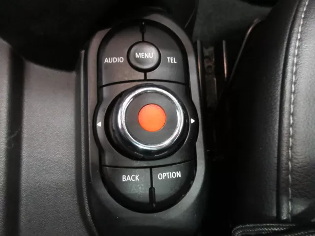 2017 MINI COOPER
