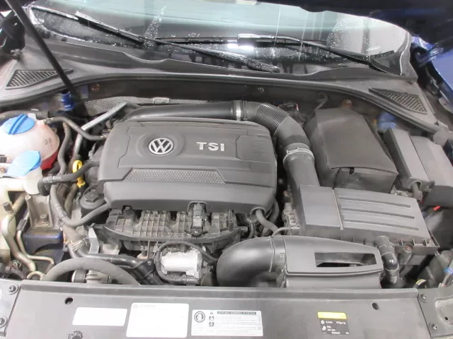 2017 VOLKSWAGEN PASSAT