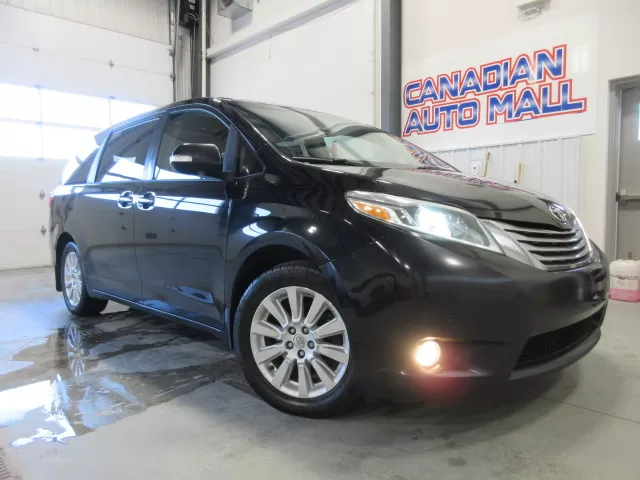 2015 TOYOTA SIENNA