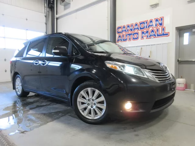 2015 TOYOTA SIENNA