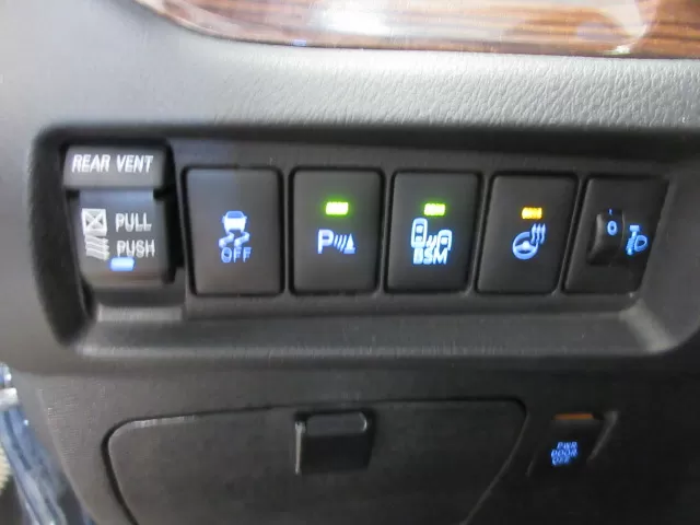 2015 TOYOTA SIENNA