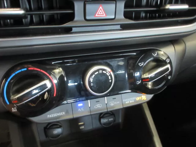 2022 HYUNDAI KONA ESSENTIAL