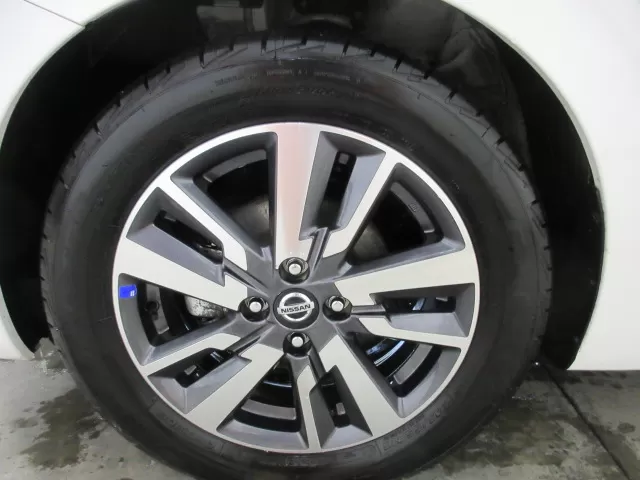 2022 NISSAN VERSA SV