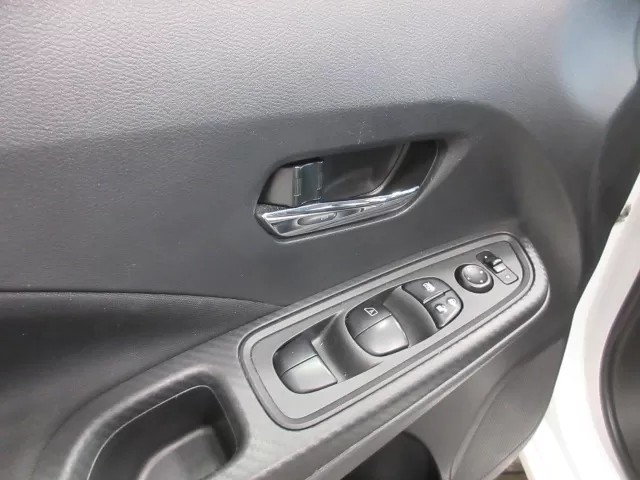 2022 NISSAN VERSA SV