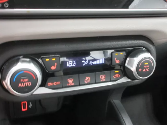 2022 NISSAN VERSA SV