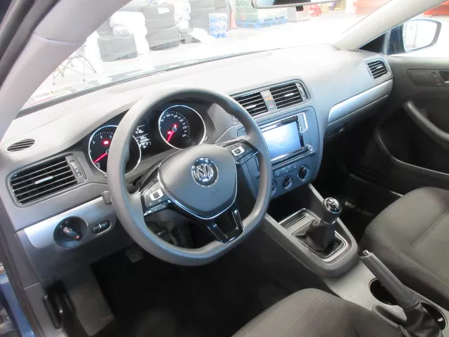 2017 VOLKSWAGEN JETTA