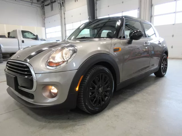 2018 MINI 5 DOOR COOPER