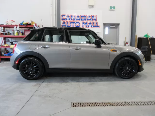 2018 MINI 5 DOOR COOPER