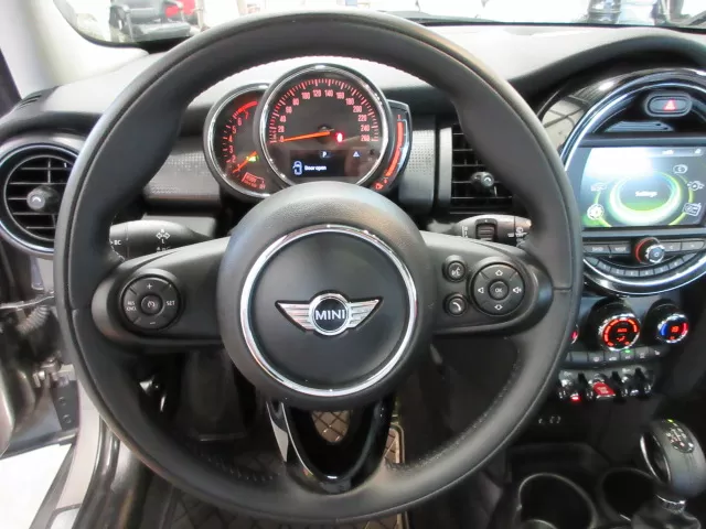 2018 MINI 5 DOOR COOPER