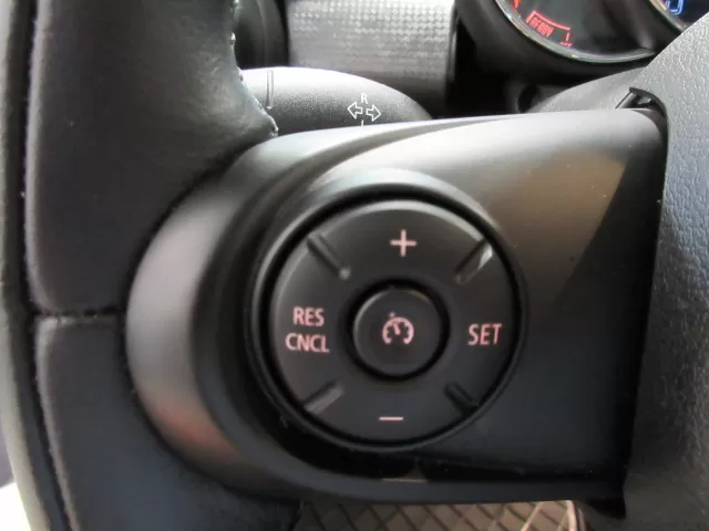 2018 MINI 5 DOOR COOPER